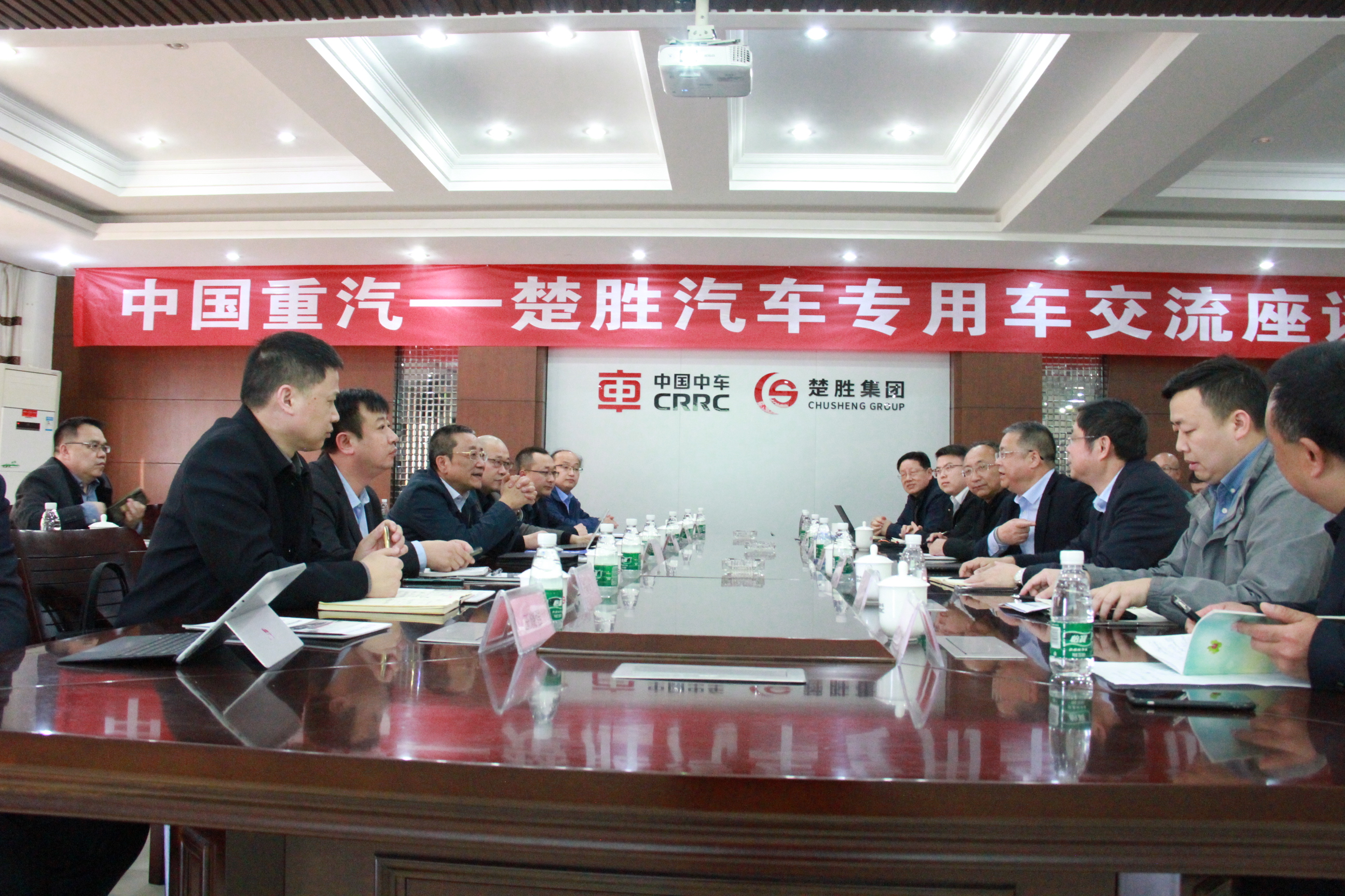中國重汽集團(tuán)總經(jīng)理、黨委副書記蔡東一行蒞臨楚勝汽車集